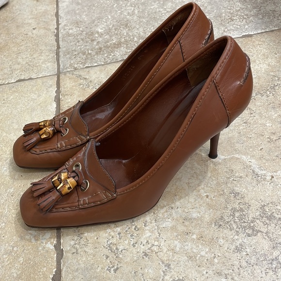 Authentic Gucci Brown Leather Bamboo Tassel Loafer Pumps - Picture 3 of 10